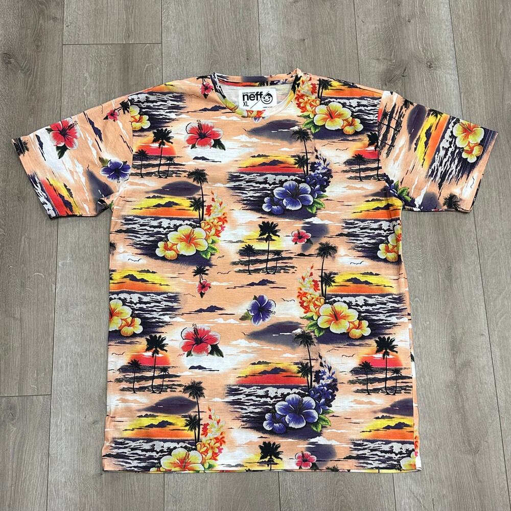 NEFF Custom Goods Hawaiian Island flower print tee T Shirt Size XL B23